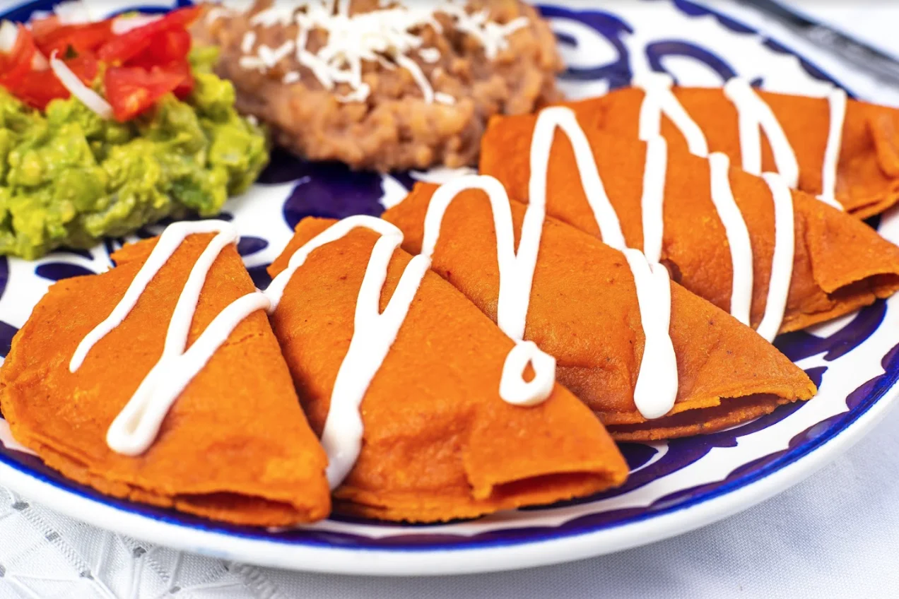 Enchiladas Supremas Potosinas: brand identity by CropWave Creatives, image 4